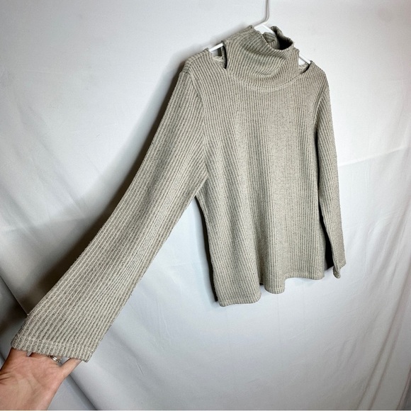 Clara Sunwoo Tan Turtle Neck Cut Out Knit Stretch Sweater Women’s Size XL - Picture 8 of 9